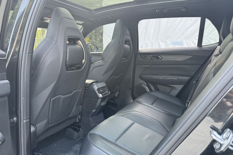 Used Lynk & Co 01 EM-P 2022 1.5TD PHEV Plus Interior 6