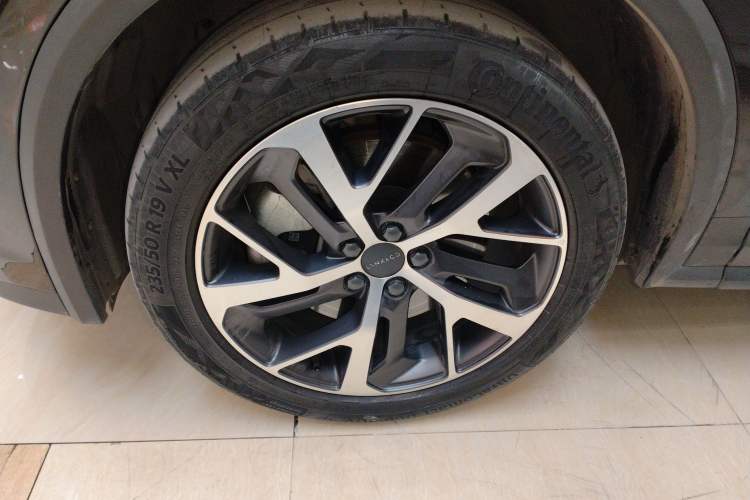 Used Lynk & Co 01 EM-P 2022 1.5TD PHEV Plus Left Front Wheel Hub