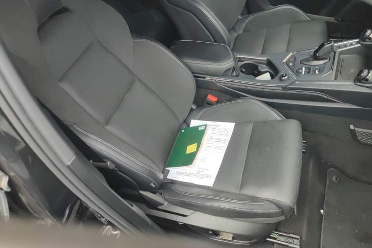 Used Lynk & Co 01 EM-P 2022 1.5TD PHEV Plus Right Front Seat