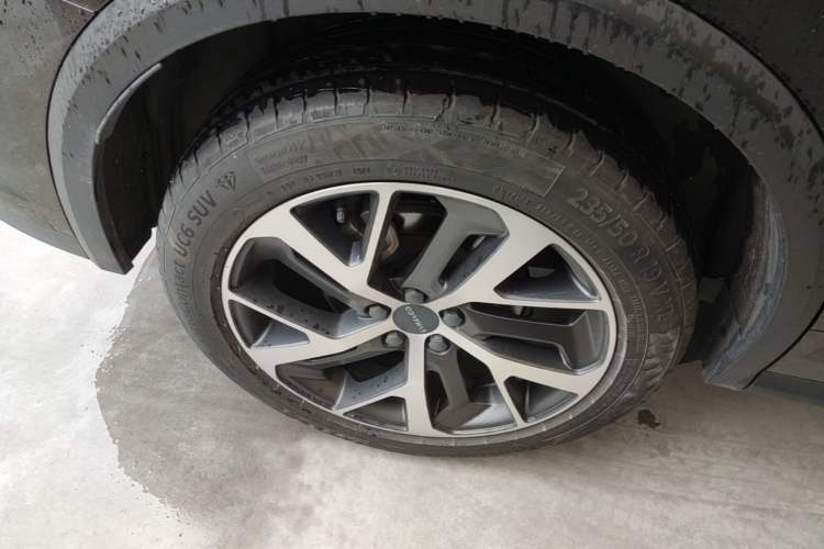Used Lynk & Co 01 EM-P 2022 1.5TD PHEV Plus Right Rear Wheel Hub