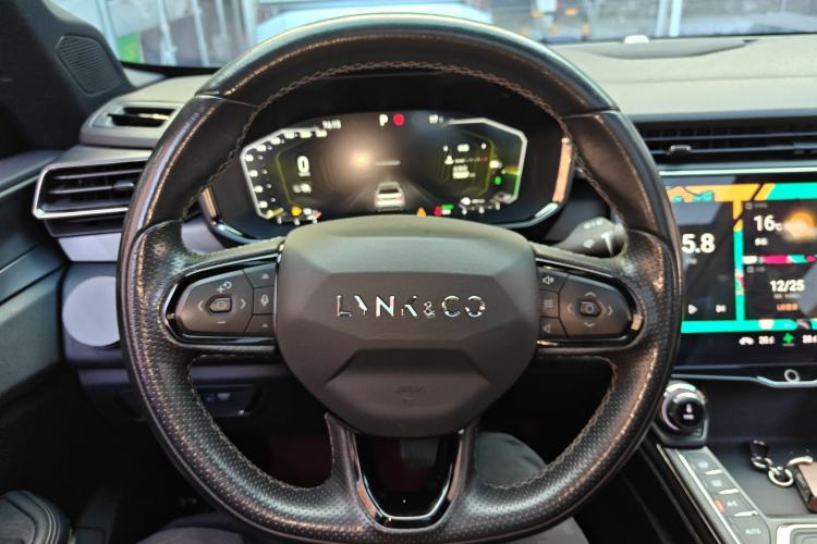 Used Lynk & Co 01 EM-P 2022 1.5TD PHEV Plus Steering Wheel