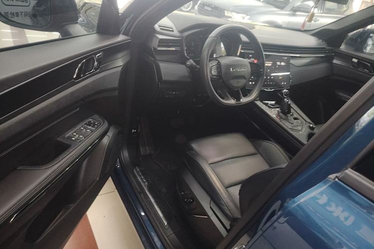 Used Lynk & Co 01 EM-P 2022 1.5TD PHEV Plus Driver Seat
