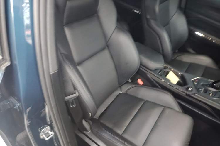 Used Lynk & Co 01 EM-P 2022 1.5TD PHEV Plus Right Front Seat