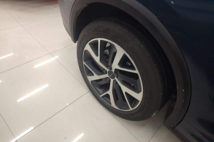 Used Lynk & Co 01 EM-P 2022 1.5TD PHEV Plus Right Rear Wheel Hub