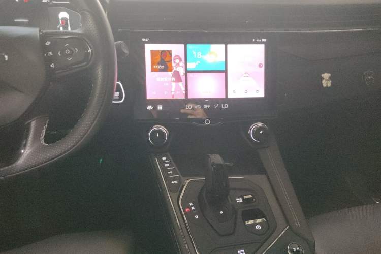 Used Lynk & Co 01 EM-P 2022 1.5TD PHEV Plus Audio And AC Panel