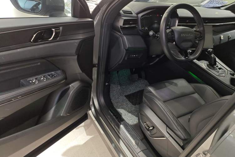 Used Lynk & Co 01 EM-P 2022 1.5TD PHEV Plus Driver Seat