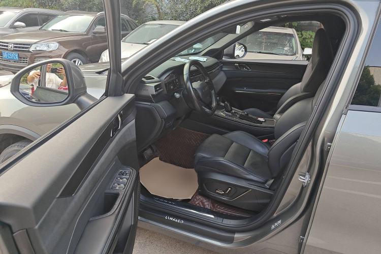 Used Lynk & Co 01 EM-P 2022 1.5TD PHEV Plus Driver Seat