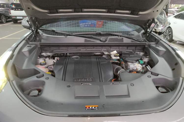 Used Lynk & Co 01 EM-P 2022 1.5TD PHEV Plus Engine Bay