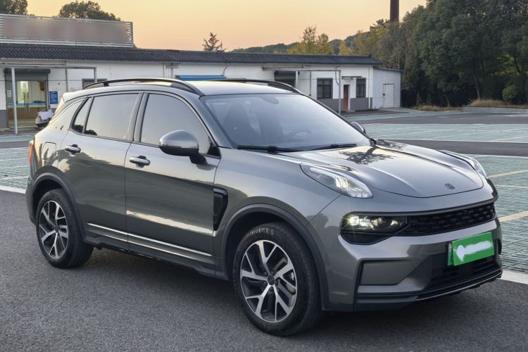 Used Lynk & Co 01 EM-P 2022 1.5TD PHEV Plus Exterior 1
