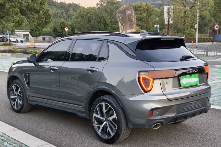 Used Lynk & Co 01 EM-P 2022 1.5TD PHEV Plus Exterior 6