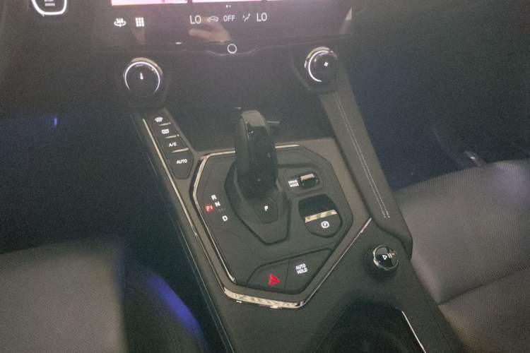 Used Lynk & Co 01 EM-P 2022 1.5TD PHEV Plus Gear Lever