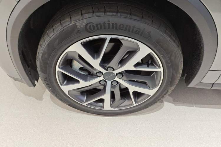 Used Lynk & Co 01 EM-P 2022 1.5TD PHEV Plus Left Front Wheel Hub