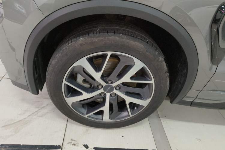 Used Lynk & Co 01 EM-P 2022 1.5TD PHEV Plus Left Front Wheel Hub