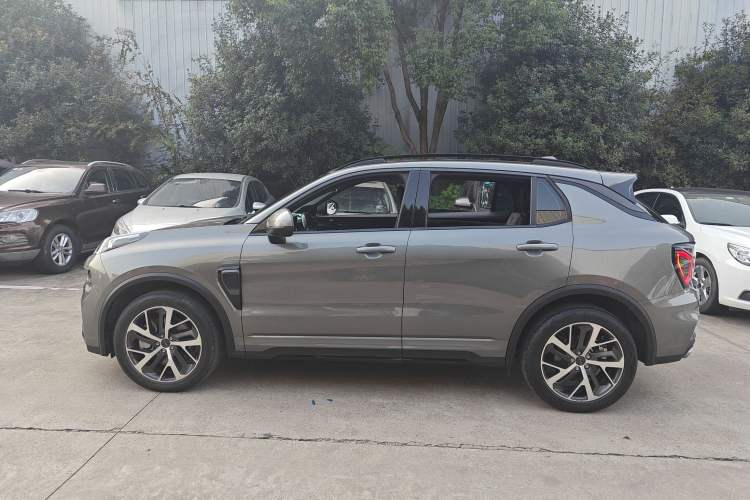 Used Lynk & Co 01 EM-P 2022 1.5TD PHEV Plus Left Side