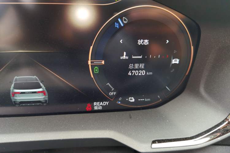 Used Lynk & Co 01 EM-P 2022 1.5TD PHEV Plus Odometer Close Up