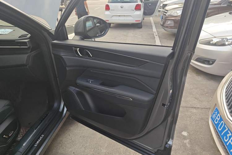 Used Lynk & Co 01 EM-P 2022 1.5TD PHEV Plus Right Front Door Interior