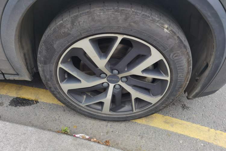 Used Lynk & Co 01 EM-P 2022 1.5TD PHEV Plus Right Front Wheel Hub