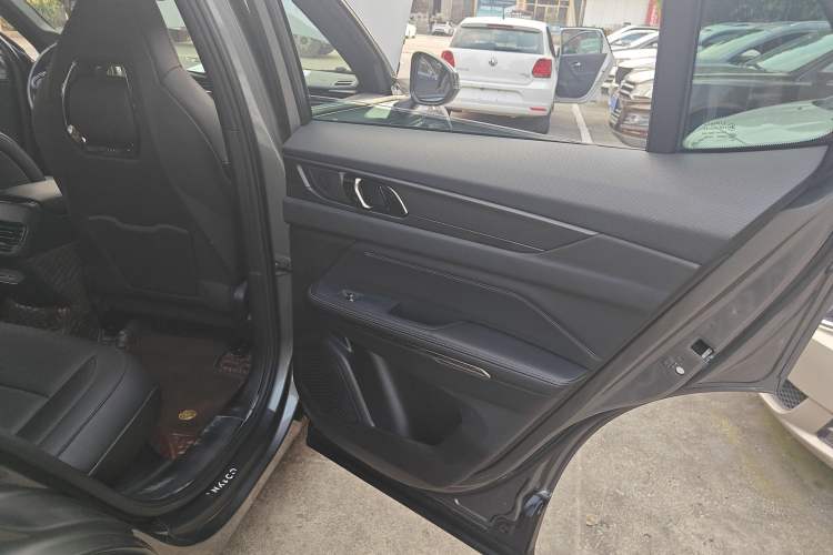 Used Lynk & Co 01 EM-P 2022 1.5TD PHEV Plus Right Rear Door Interior