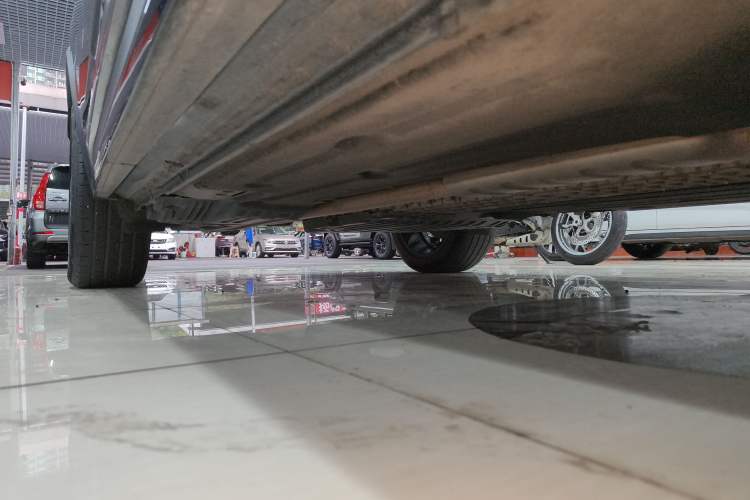 Used Lynk & Co 01 EM-P 2022 1.5TD PHEV Plus Right Side Sill