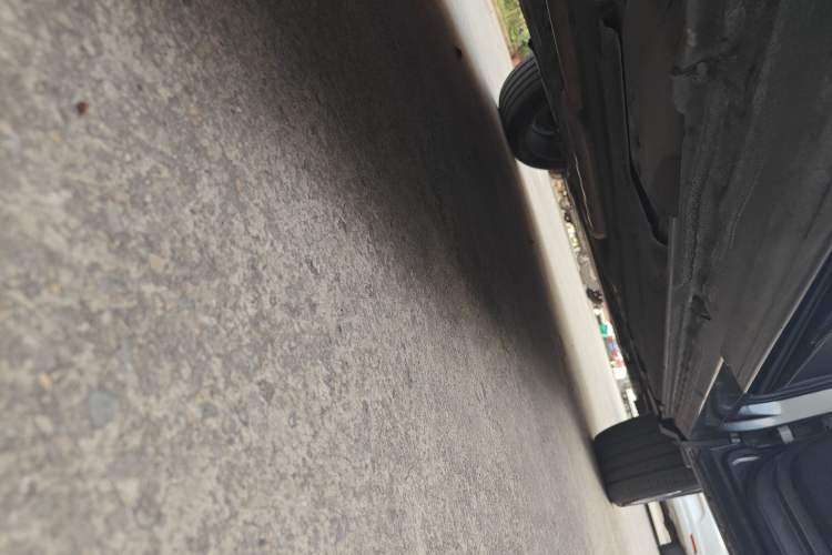 Used Lynk & Co 01 EM-P 2022 1.5TD PHEV Plus Right Side Sill