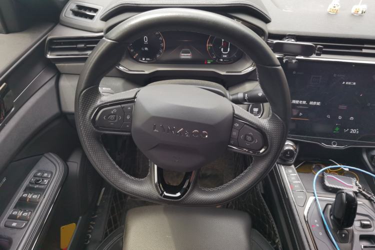 Used Lynk & Co 01 EM-P 2022 1.5TD PHEV Plus Steering Wheel