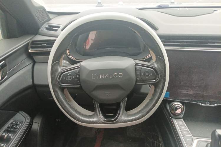 Used Lynk & Co 01 EM-P 2022 1.5TD PHEV Plus Steering Wheel