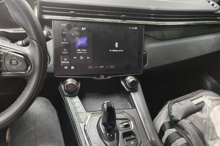 Used Lynk & Co 01 EM-P 2022 1.5TD PHEV Plus Audio And AC Panel