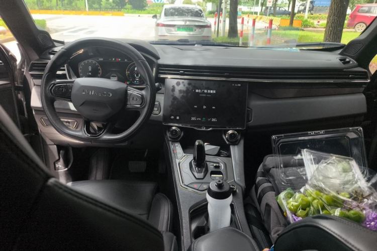 Used Lynk & Co 01 EM-P 2022 1.5TD PHEV Plus Center Console