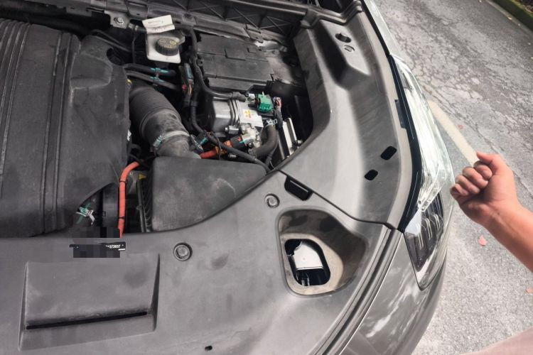 Used Lynk & Co 01 EM-P 2022 1.5TD PHEV Plus Engine Bay Left
