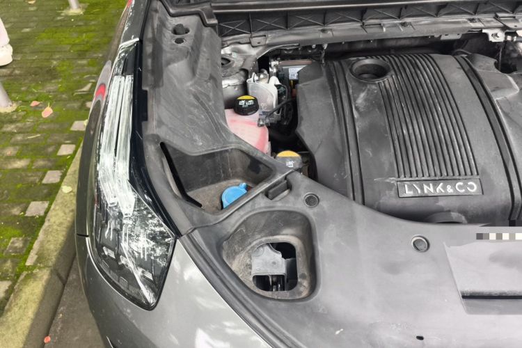 Used Lynk & Co 01 EM-P 2022 1.5TD PHEV Plus Engine Bay Right