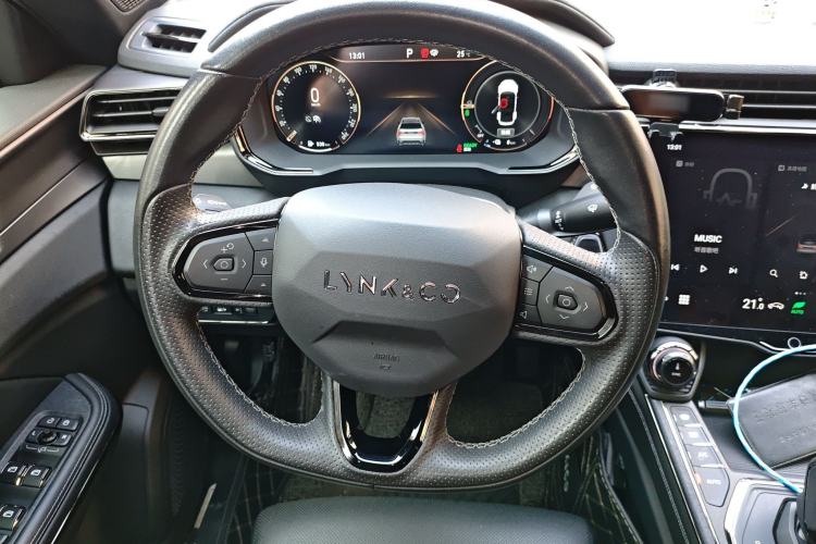 Used Lynk & Co 01 EM-P 2022 1.5TD PHEV Plus Steering Wheel