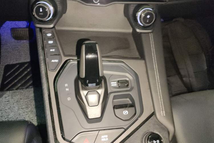 Used Lynk & Co 01 EM-P 2022 1.5TD PHEV Plus Gear Lever