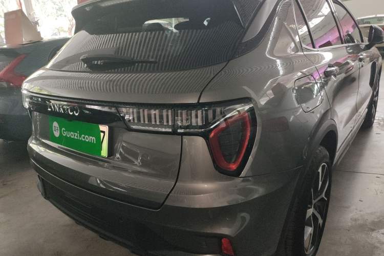 Used Lynk & Co 01 EM-P 2022 1.5TD PHEV Plus Rear Right 45 Deg