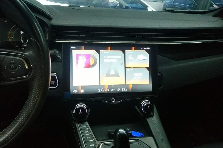 Used Lynk & Co 01 EM-P 2022 1.5TD PHEV Plus Audio And AC Panel