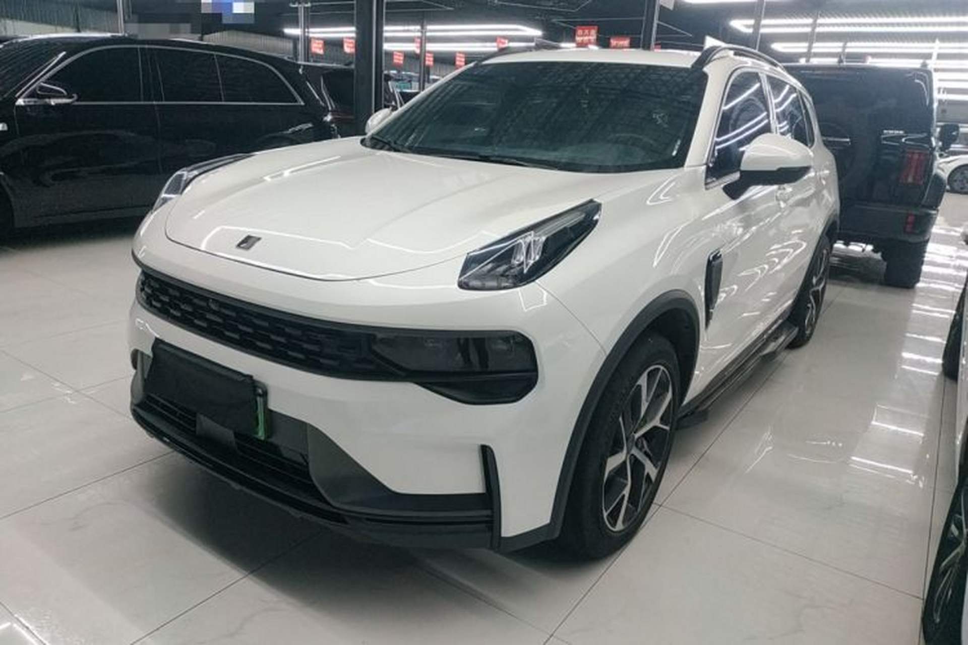 Used Lynk & Co 01 EM-P 2022 1.5TD PHEV Plus Front Left 45 Deg