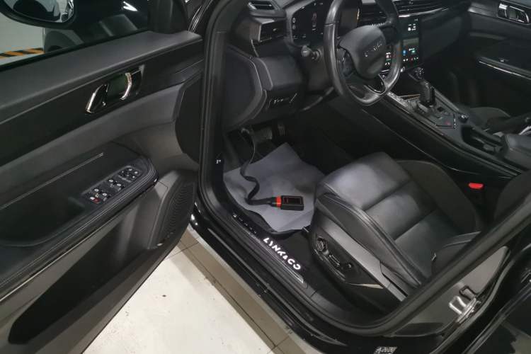 Used Lynk & Co 01 EM-P 2023 1.5TD EM-P PM Driver Seat