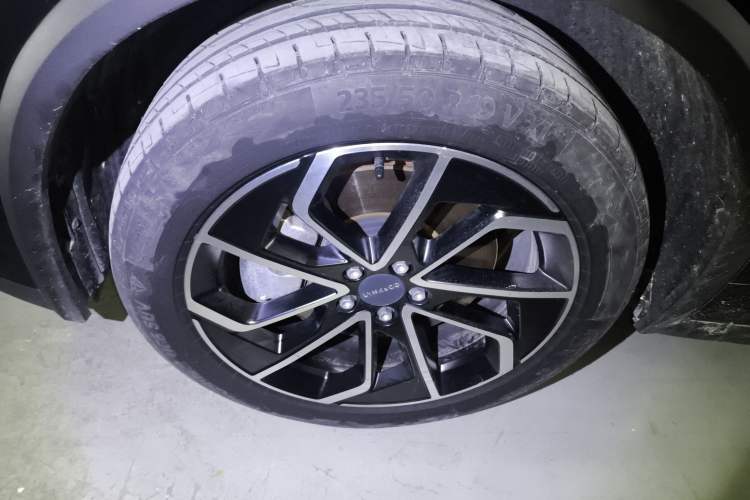 Used Lynk & Co 01 EM-P 2023 1.5TD EM-P PM Left Front Wheel Hub