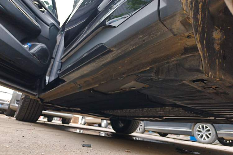 Used Lynk & Co 01 EM-P 2023 1.5TD EM-P PM Left Side Sill