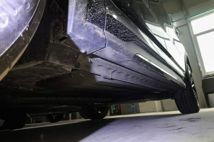 Used Lynk & Co 01 EM-P 2023 1.5TD EM-P PM Left Side Sill