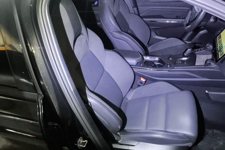 Used Lynk & Co 01 EM-P 2023 1.5TD EM-P PM Right Front Seat