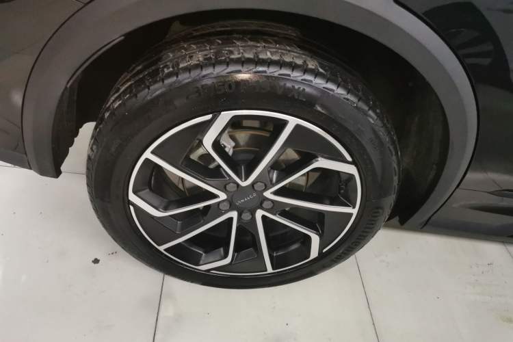 Used Lynk & Co 01 EM-P 2023 1.5TD EM-P PM Right Rear Wheel Hub