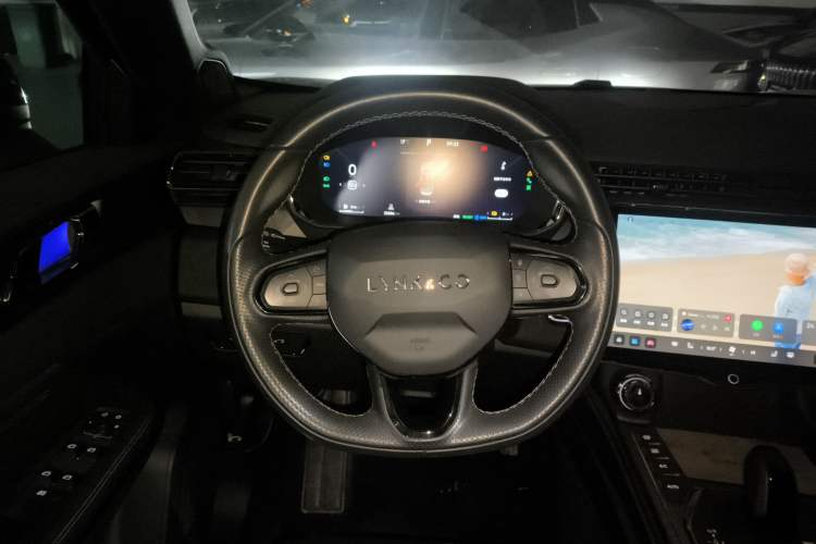 Used Lynk & Co 01 EM-P 2023 1.5TD EM-P PM Steering Wheel