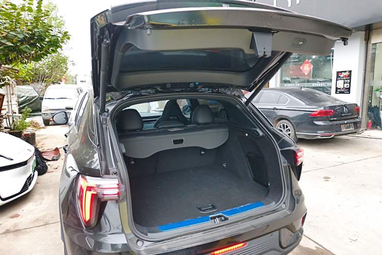 Used Lynk & Co 01 EM-P 2023 1.5TD EM-P PM Trunk