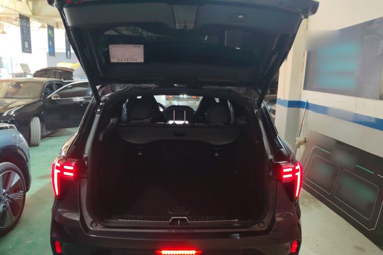 Used Lynk & Co 01 EM-P 2023 1.5TD EM-P PM Trunk