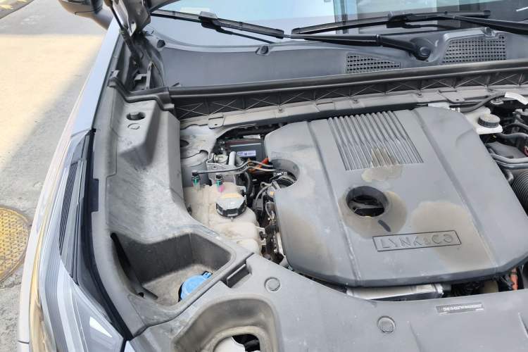 Used Lynk & Co 01 EM-P 2023 1.5TD EM-P PM Engine Bay Right