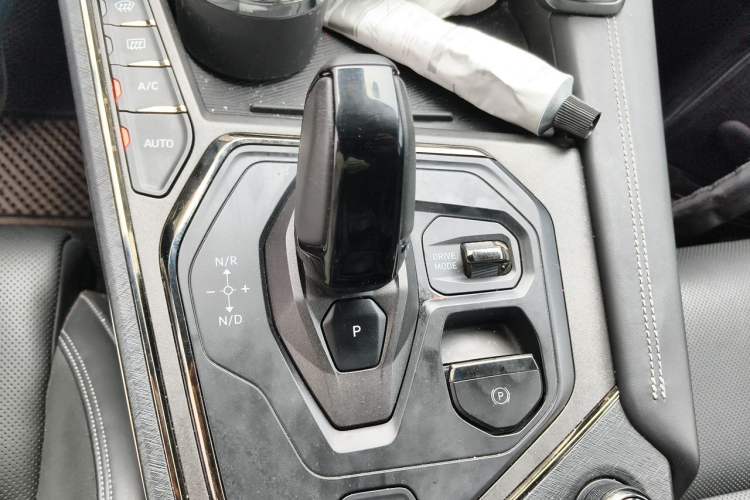 Used Lynk & Co 01 EM-P 2023 1.5TD EM-P PM Gear Lever