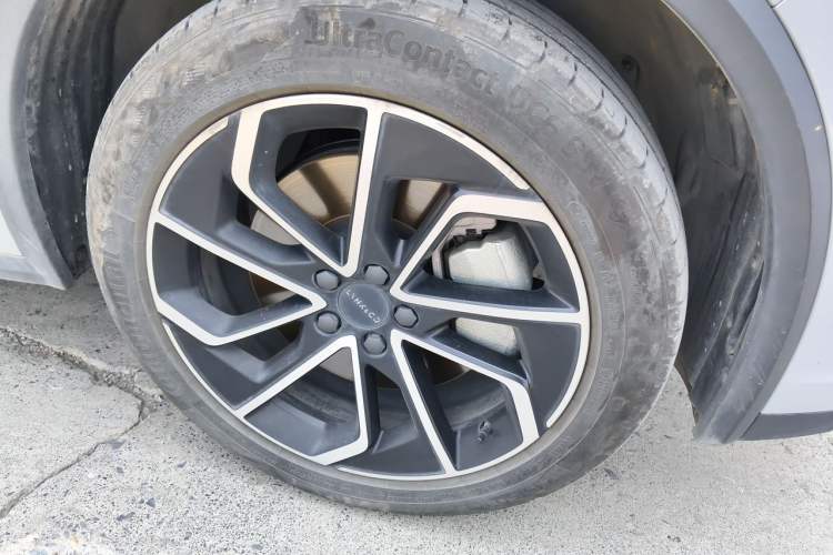 Used Lynk & Co 01 EM-P 2023 1.5TD EM-P PM Right Front Wheel Hub