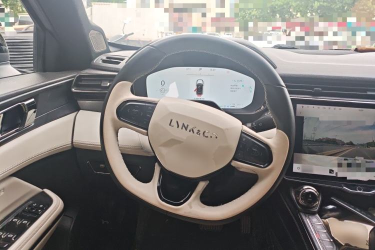 Used Lynk & Co 01 EM-P 2023 1.5TD EM-P Dawn Edition Steering Wheel