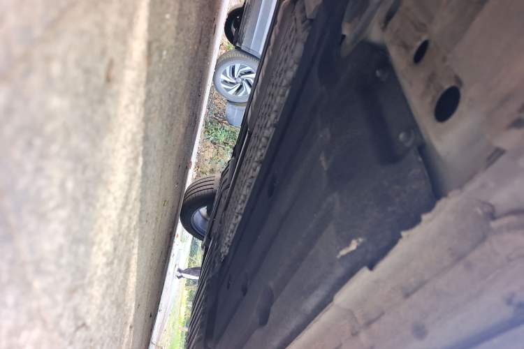 Used Lynk & Co 01 EM-P 2023 1.5TD EM-P PM Chassis Front Left