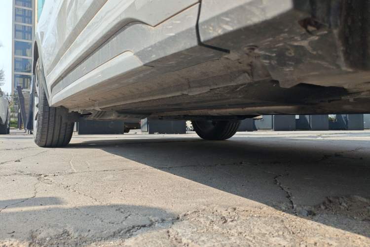 Used Lynk & Co 01 EM-P 2023 1.5TD EM-P Dawn Edition Chassis Front Right